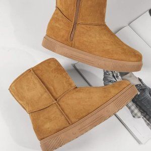 Camel boots